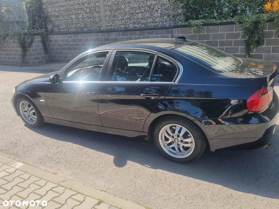BMW Seria 3 325i - 5