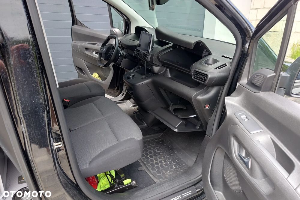 Peugeot Partner L2 S&S Pro EAT8 (bryg.) - 15
