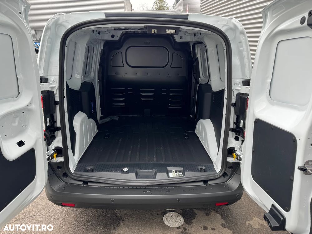 Ford Courier - 8