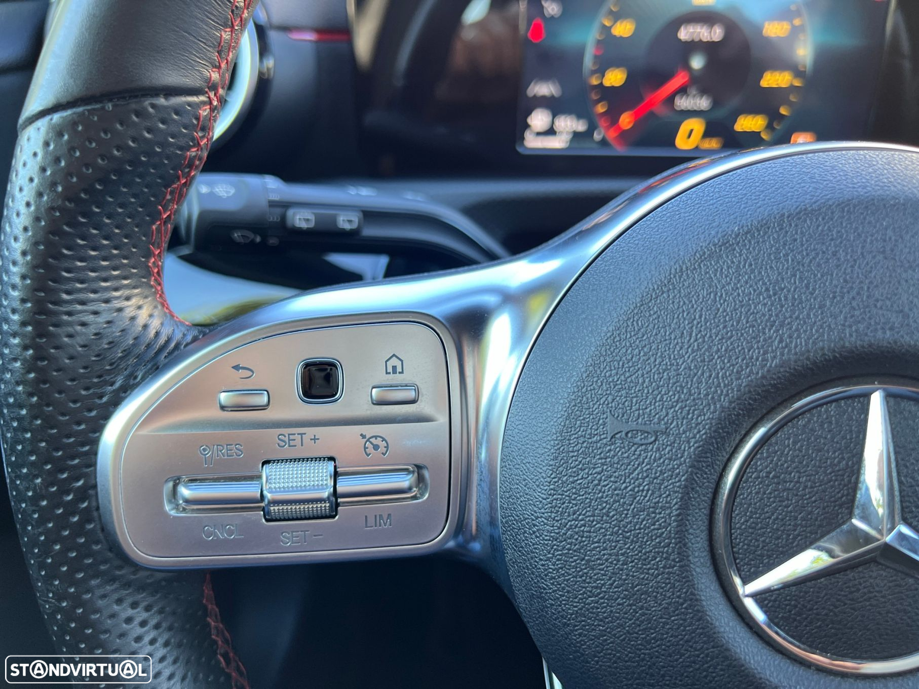 Mercedes-Benz A 180 d AMG Line - 18