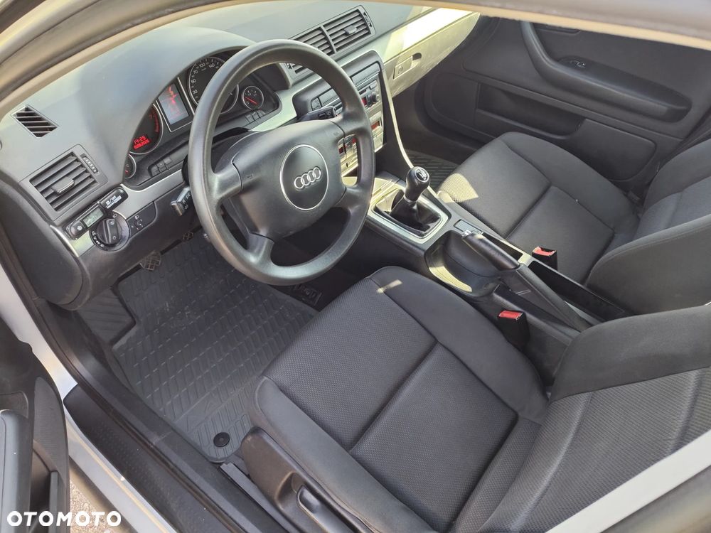 Audi A4 Avant 1.6 - 9