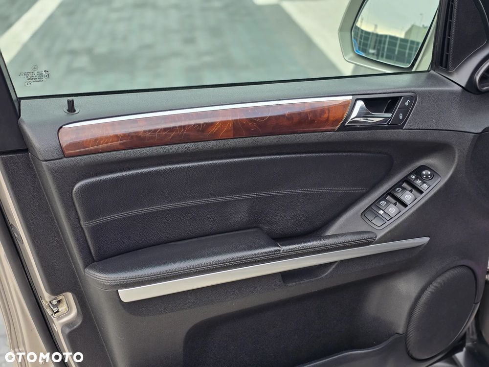 Mercedes-Benz ML - 17