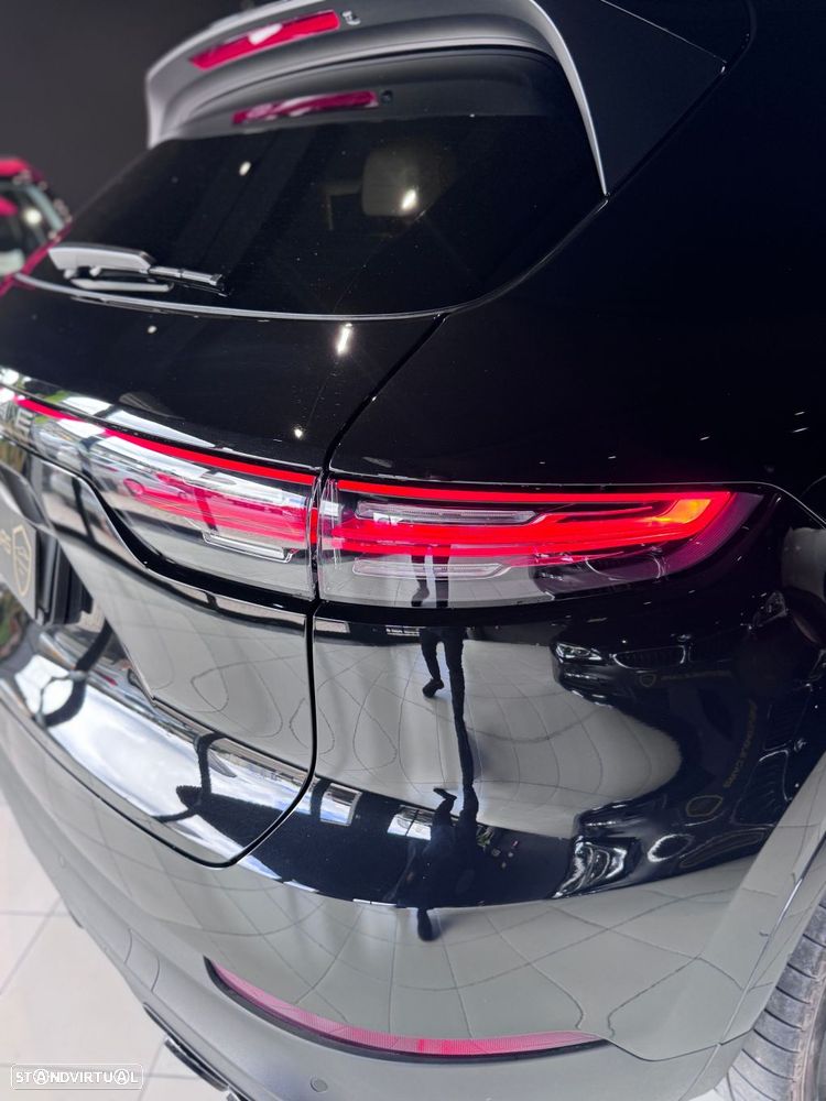 Porsche Cayenne E-Hybrid Platinum Edition - 13