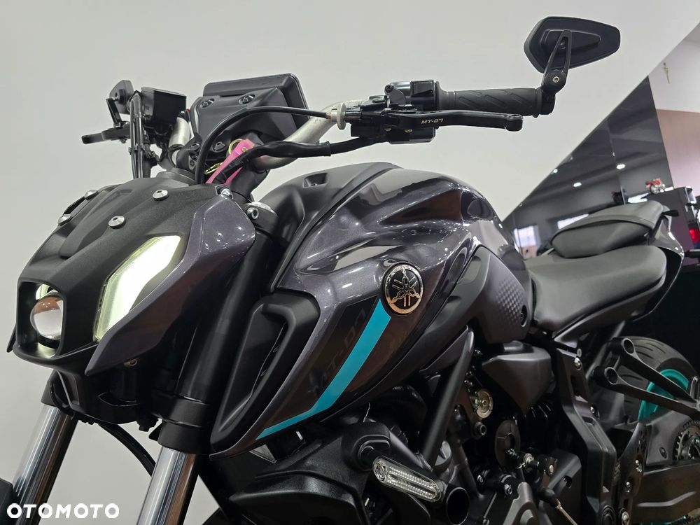 Yamaha MT - 5