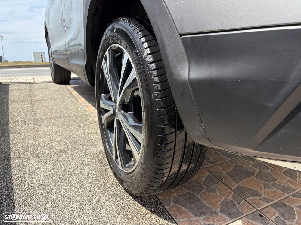 Nissan Qashqai 1.2 DIG-T N-Connecta RS+PS 18 - 43