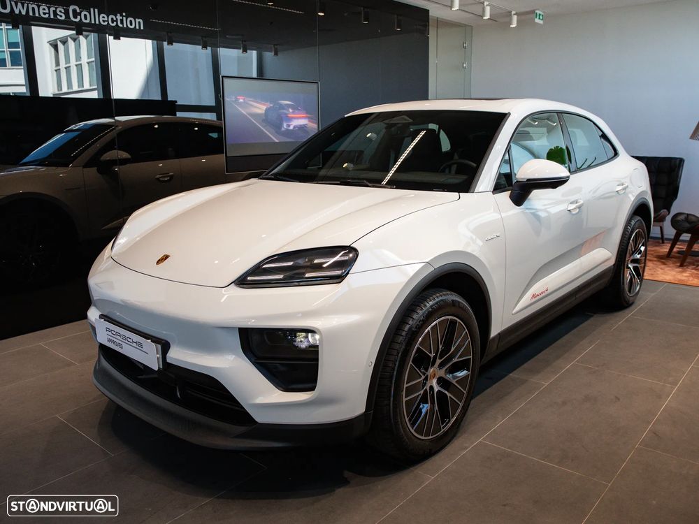 Porsche Macan Electric 4 - 4