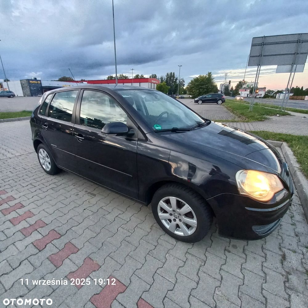 Volkswagen Polo - 2