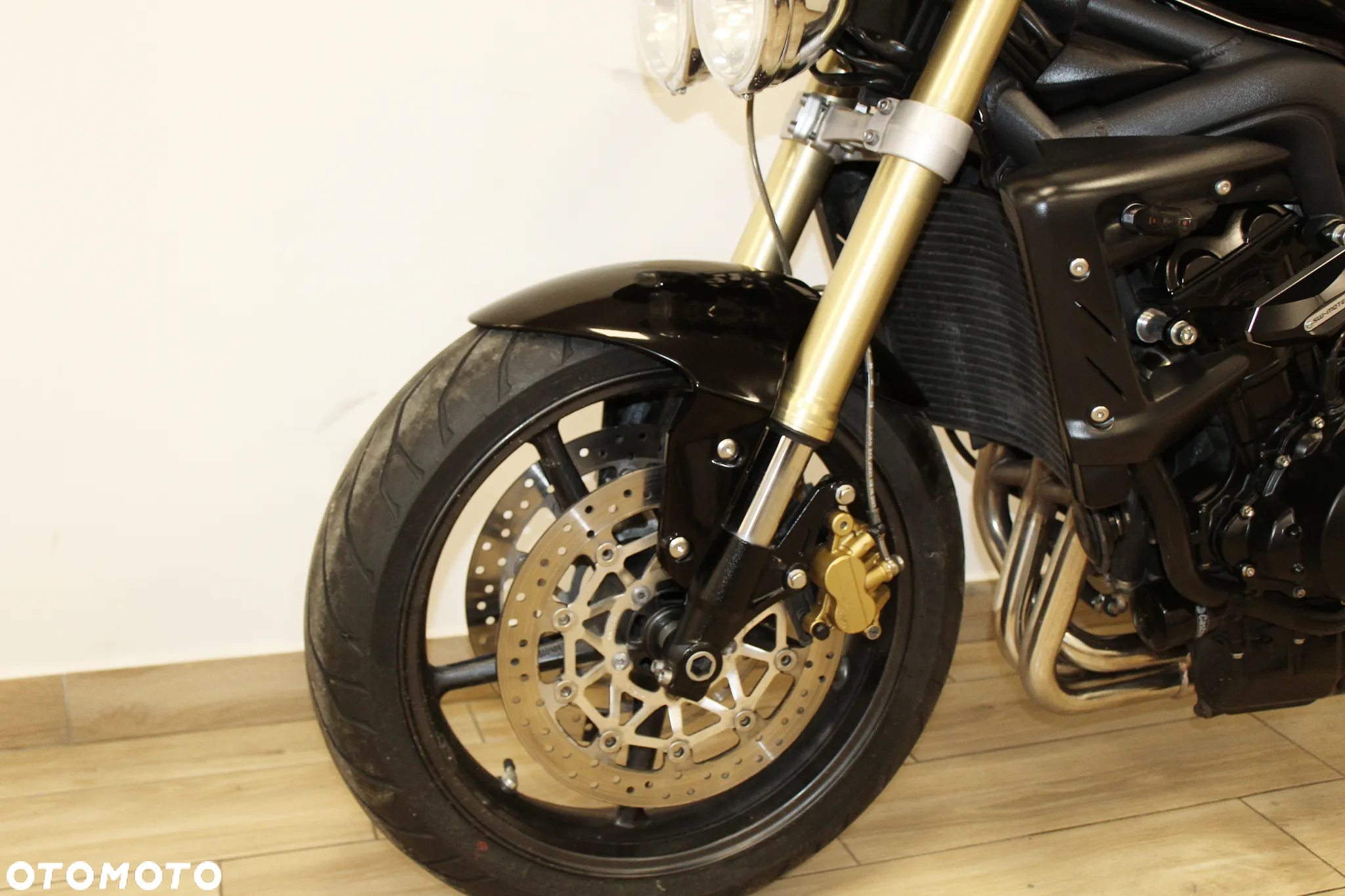 Triumph Street Triple - 14
