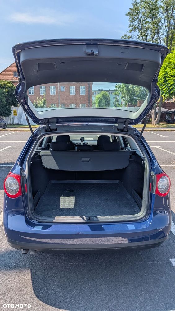 Volkswagen Passat 1.9 TDI Comfortline - 21