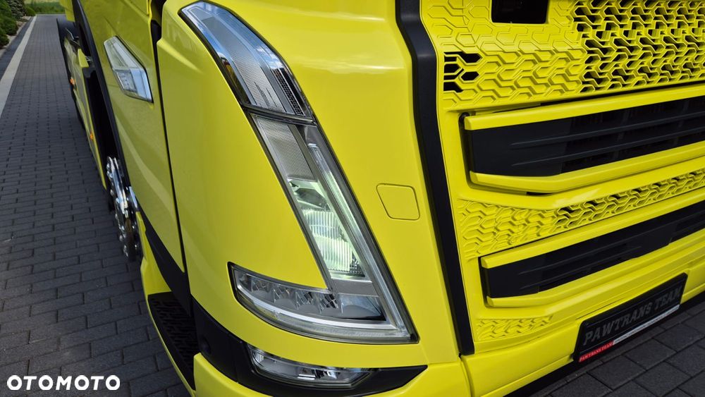 Volvo VOLVO///FH///500///2023/// GLOBETROTTER///XXL///FULL  LED///VIRTUAL COCPIT/// TABLET///KAMERA///WAGA/// KLIMATYZACJA POSTOJOWA/// ZABUDOWY MIĘDZYOSIOWE/// ALUFELGI///STAN BARDZO DOBRY - 15