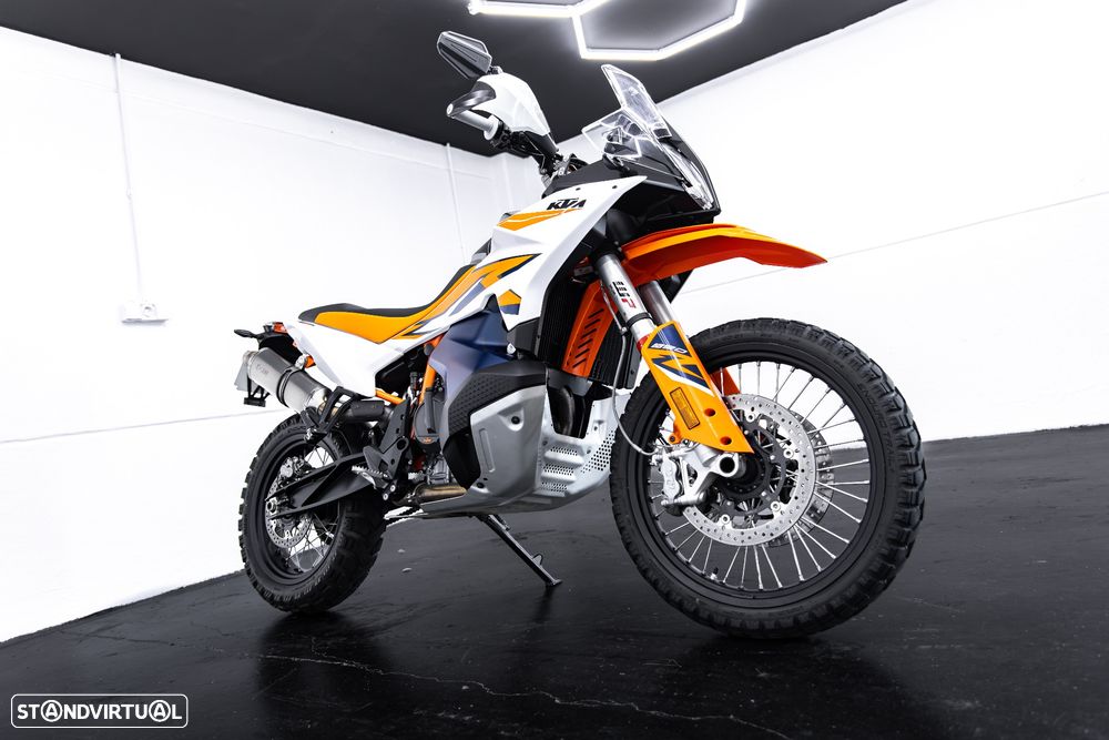 KTM 890 - 22