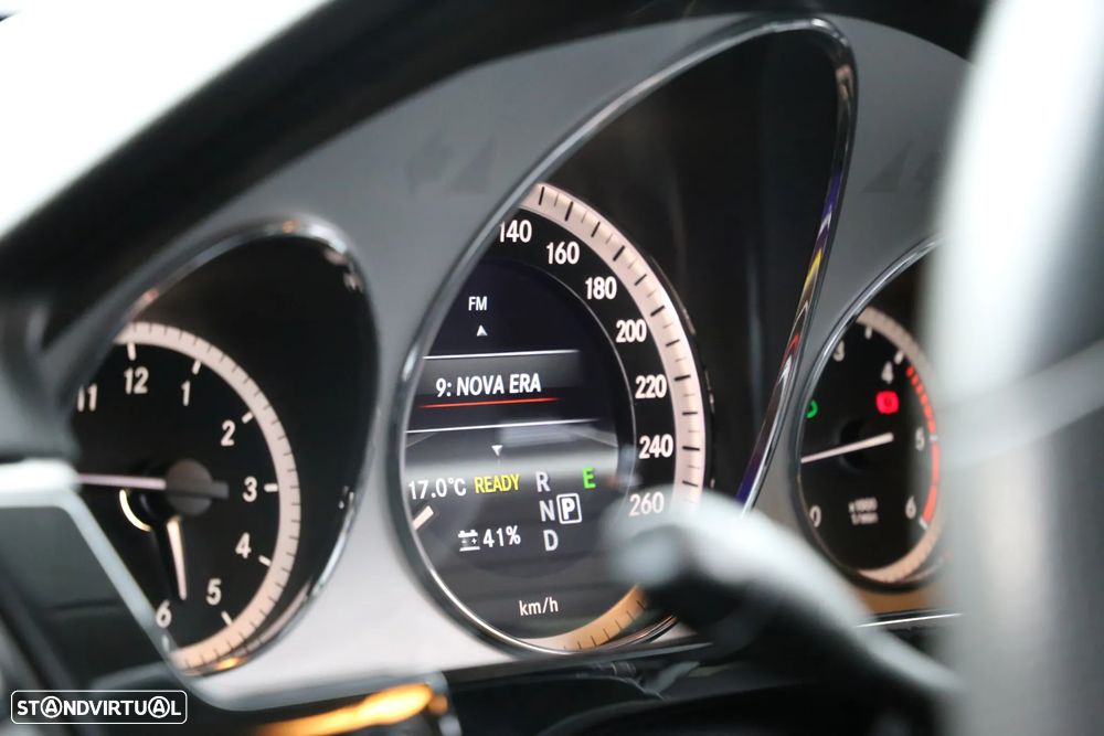 Mercedes-Benz E 300 Bluetec Hybrid Avantgarde - 15