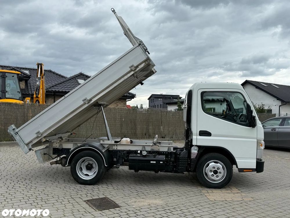Mitsubishi FUSO KIPER WYWROTKA 3,0 - 5