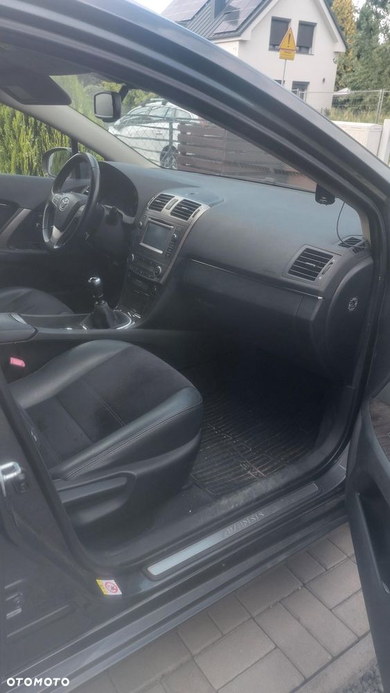 Toyota Avensis 2.0 D-4D Premium - 11