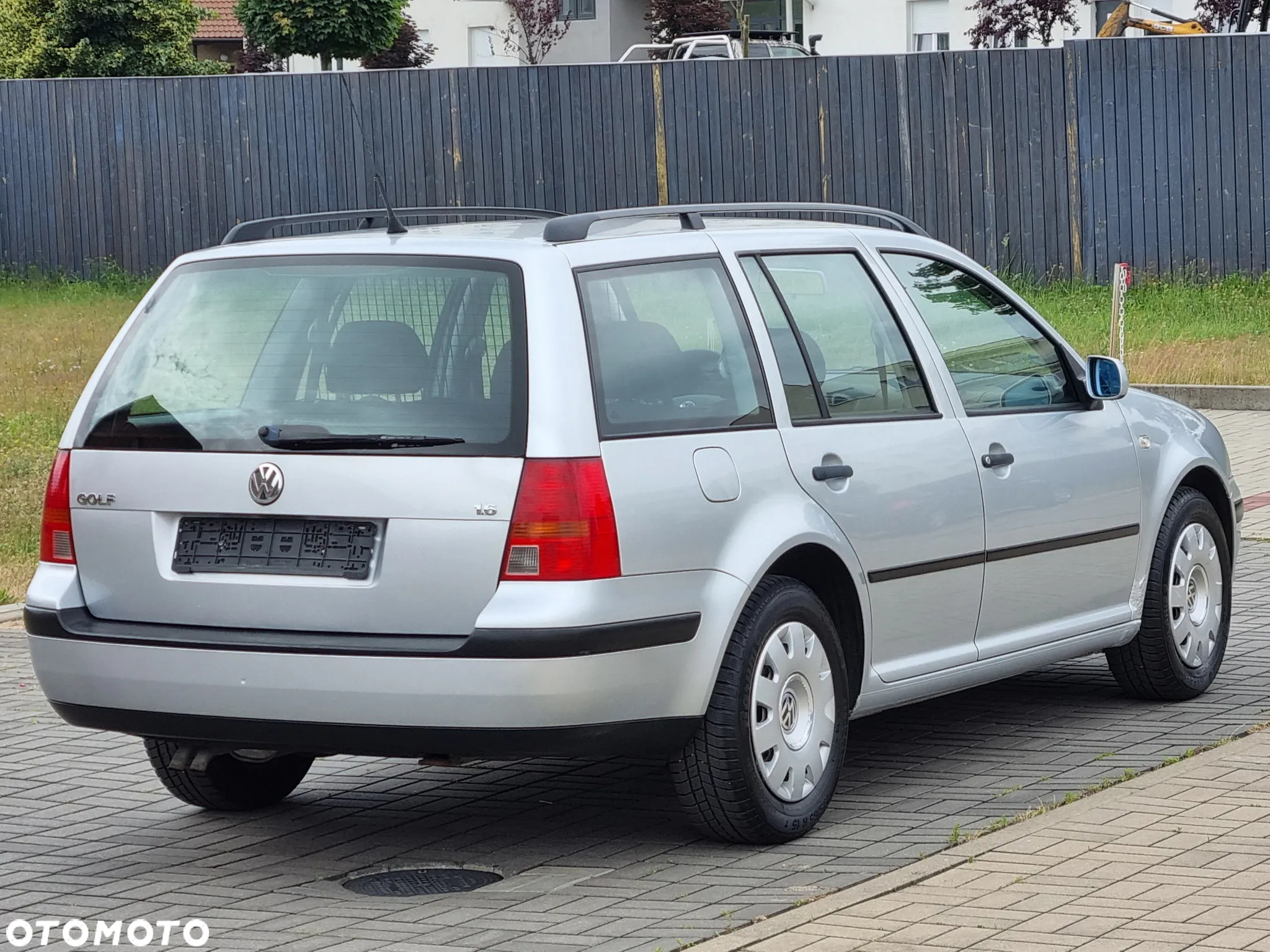 Volkswagen Golf IV 1.6 Basis - 3