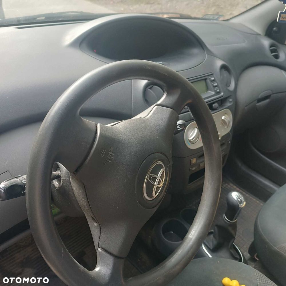 Toyota Yaris - 6