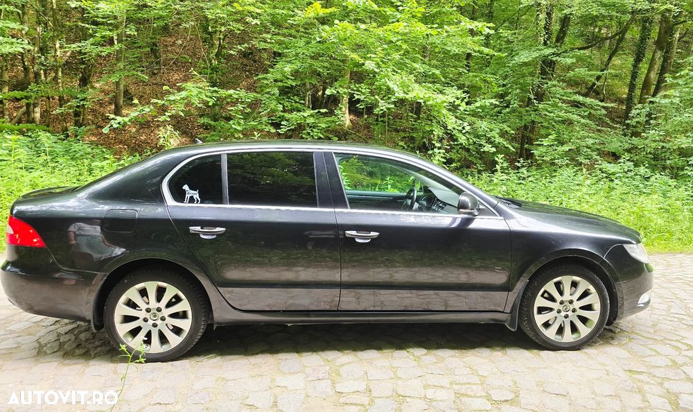 Skoda Superb 2.0 TDI Comfort DSG - 14