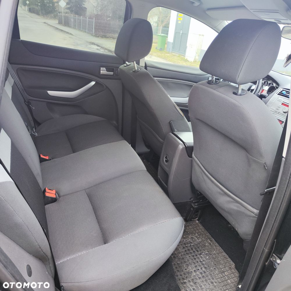 Ford Kuga - 5
