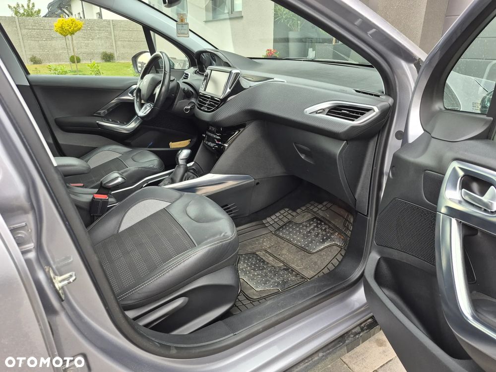 Peugeot 2008 1.6 e-HDi Allure S&S - 8