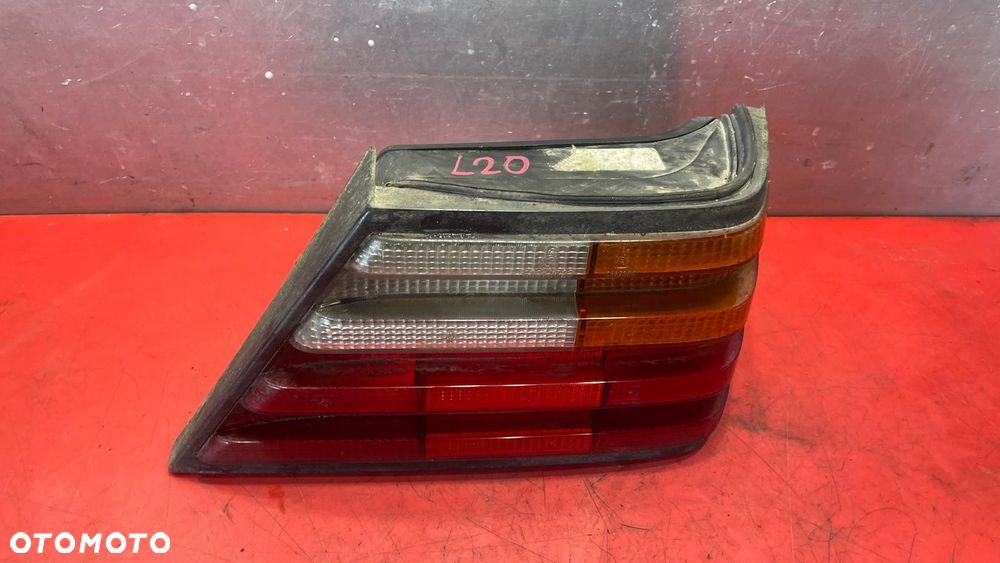 Mercedes W124 Lampa tylna tył prawa Oryginał - 2