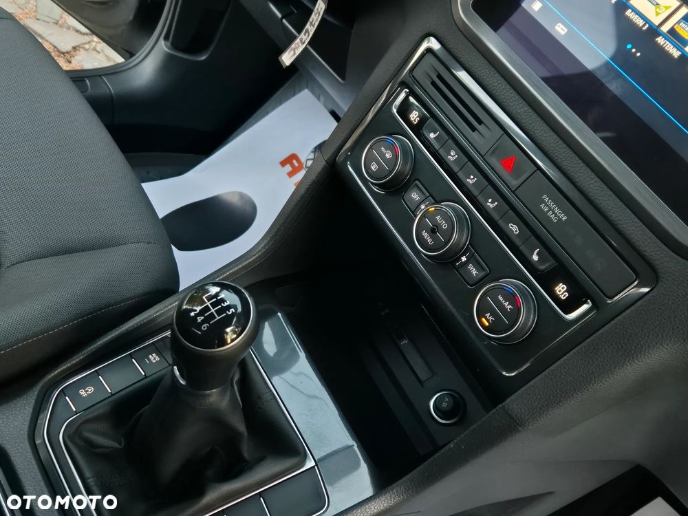 Volkswagen Golf Sportsvan 1.5 TSI ACT OPF Comfortline - 30