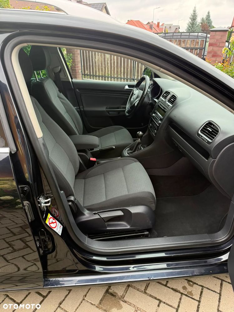 Volkswagen Golf 1.6 TDI DPF Comfortline - 24