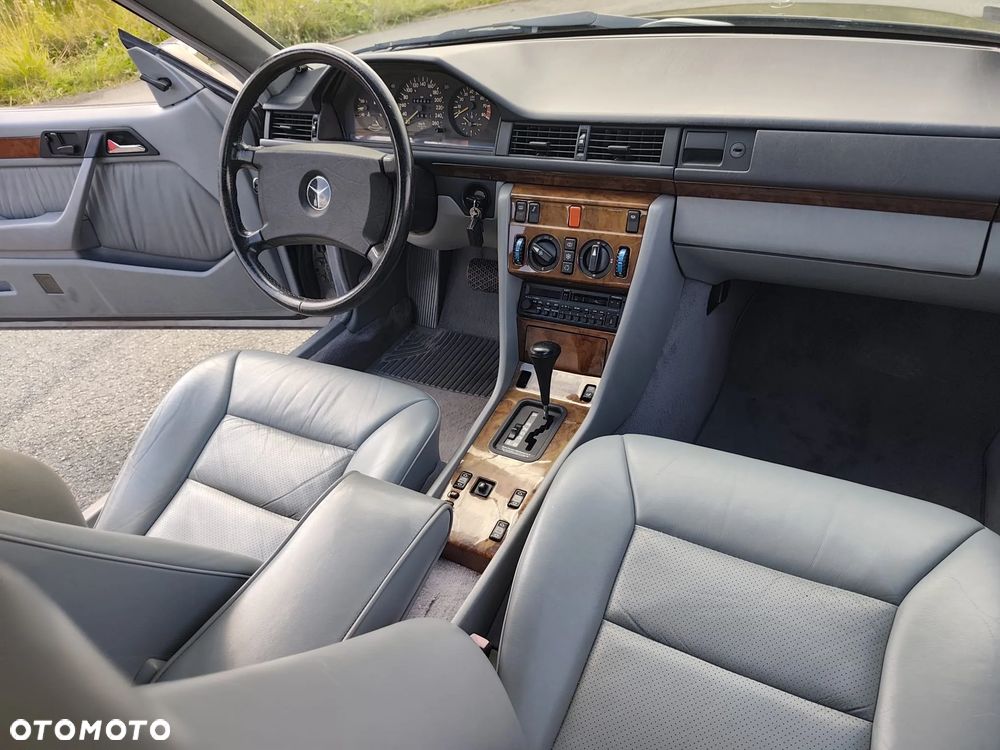 Mercedes-Benz W124 (1984-1993) - 23