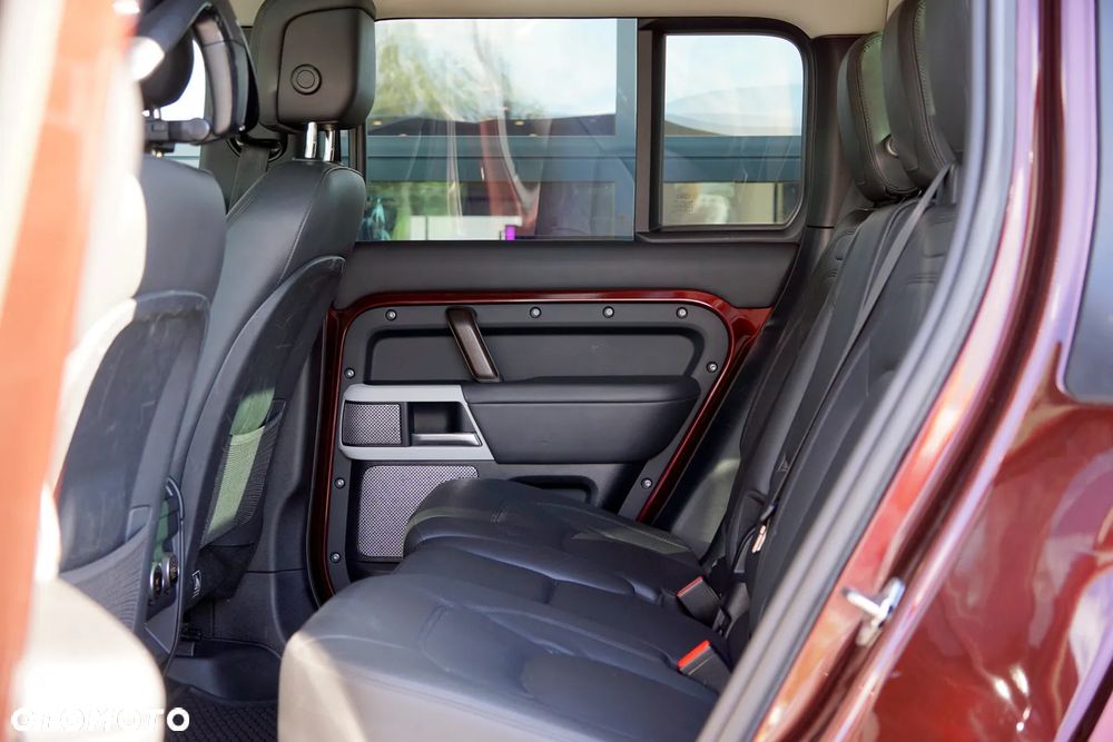 Land Rover Defender 3.0 P400 mHEV First Edition - 21