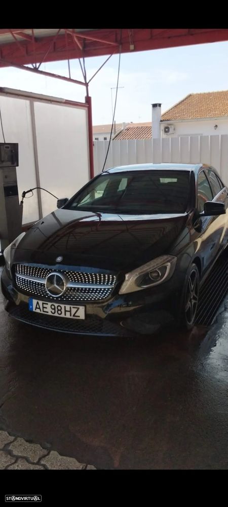 Mercedes-Benz A 200 AMG Line - 3