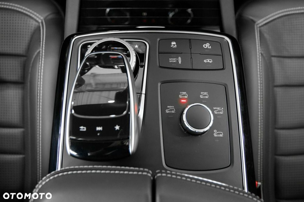 Mercedes-Benz GLE - 27