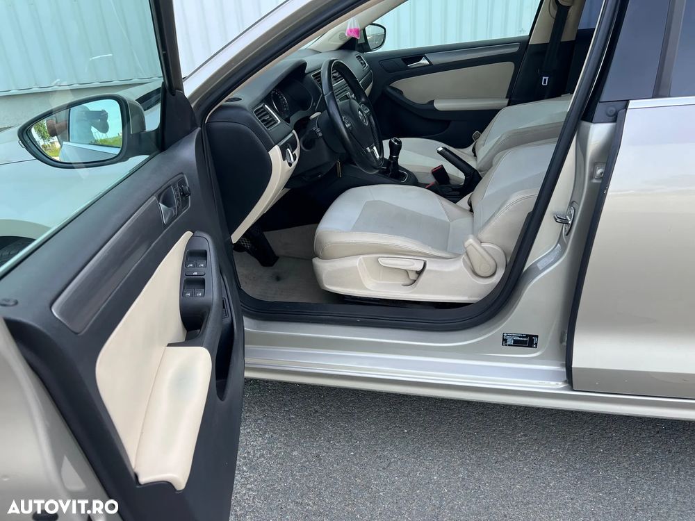 Volkswagen Jetta 2.0 TDI CR DPF Highline - 18