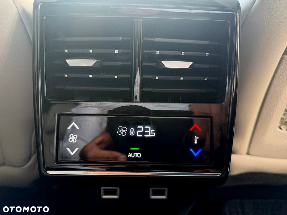DS Automobiles DS 7 Crossback - 32