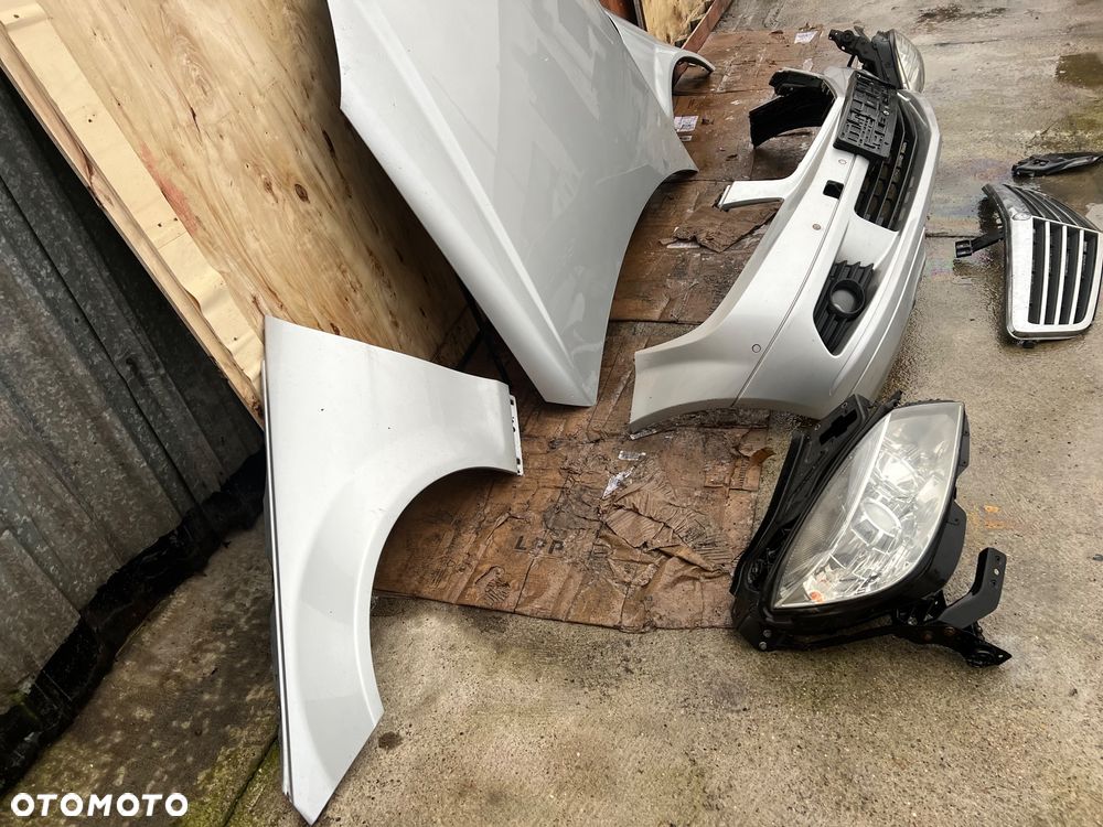 Mercedes w204 przód kompletny maska grill gril lampy lusterko c775 błotnik przedni prawy lewy przód zbiorniczek spryskiwaczy zderzak przedni pdc klapa bagażnika zderzak tył tylni lampa tył tylnią pas przedni kompletny z chłodnicami belka w204 c klasa próg zamek drzwi - 3