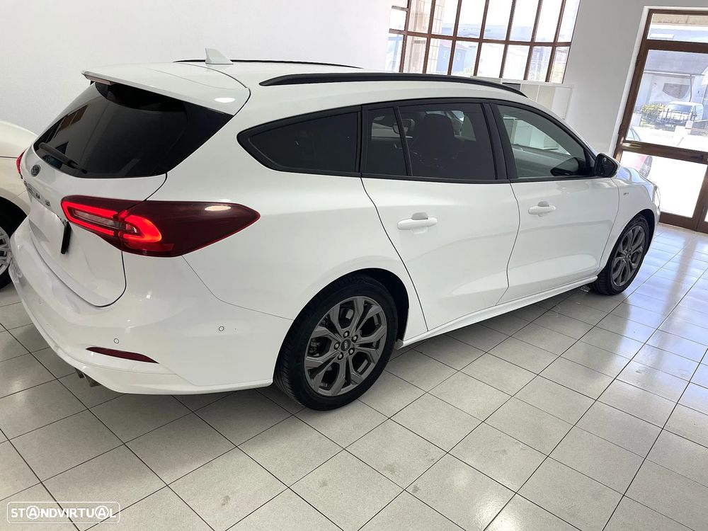 Ford Focus SW 1.5 TDCi EcoBlue ST-Line - 18