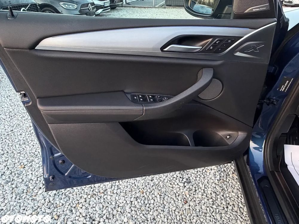 BMW X3 - 25