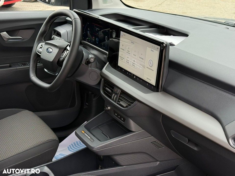 Ford Tourneo Courier - 10