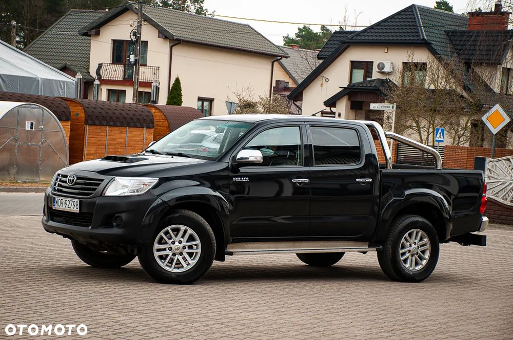 Toyota Hilux 3.0 D-4D Invincible - 25