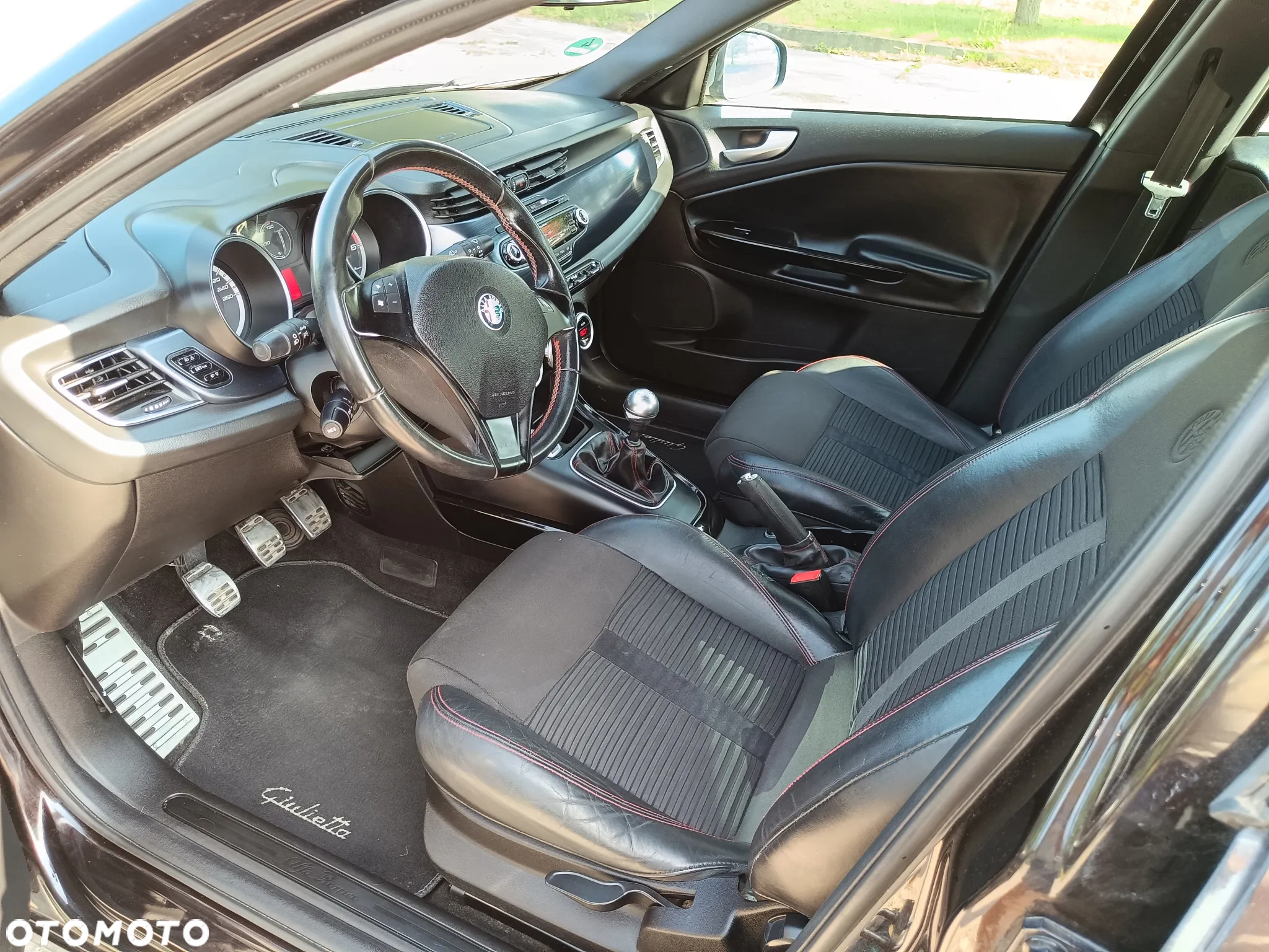Alfa Romeo Giulietta 2.0 JTDM 16V Turismo - 16