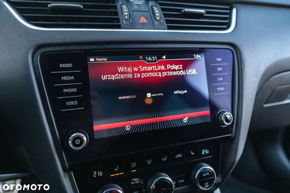 Skoda Octavia 2.0 TSI RS - 28