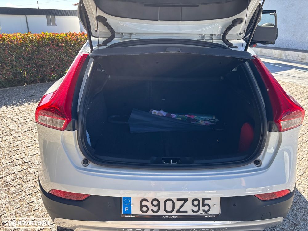 Volvo V40 Cross Country 1.6 D2 Momentum - 6