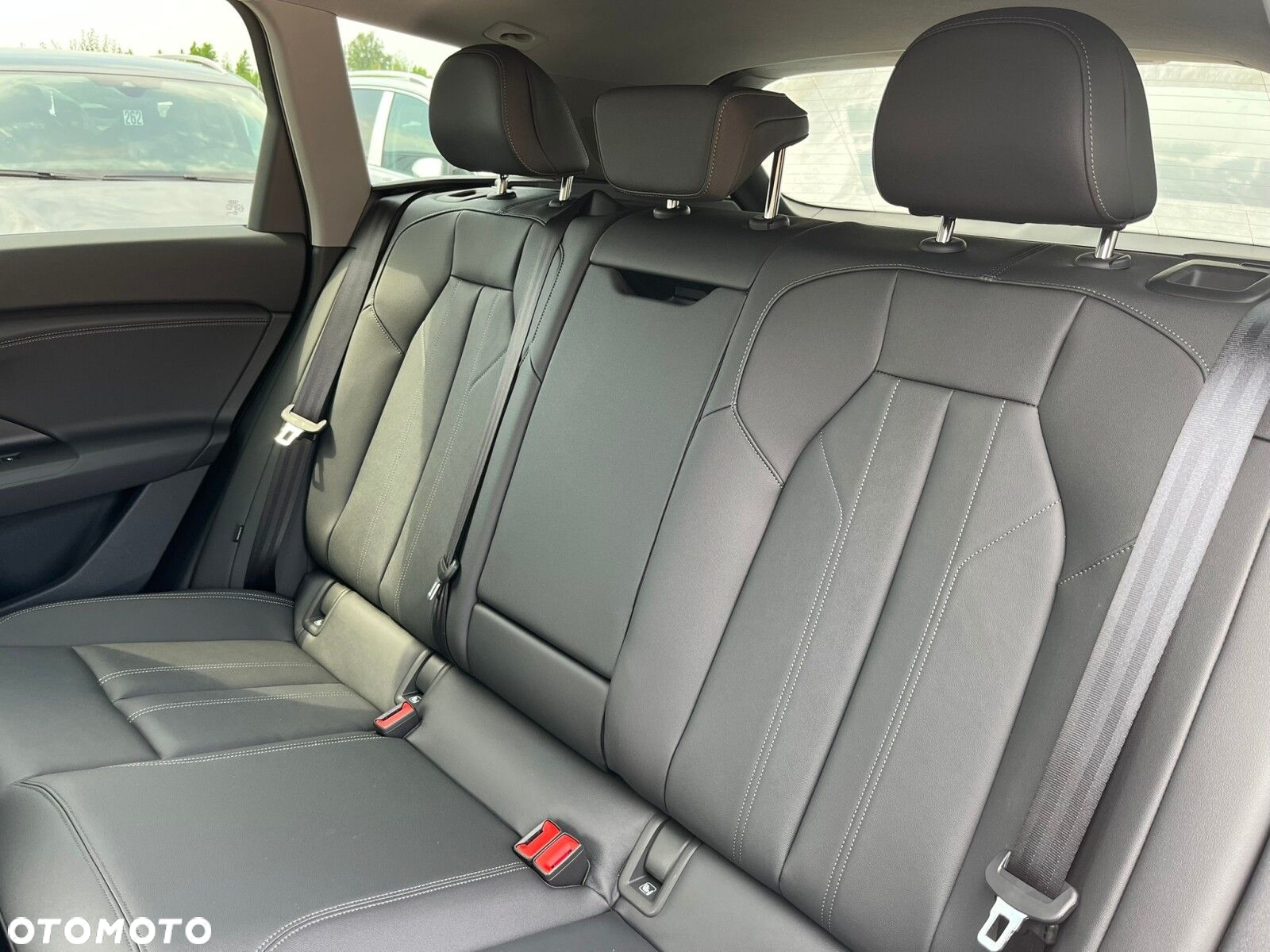 Audi Q6 e-tron - 14