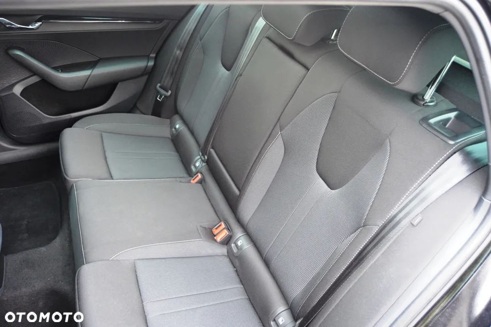 Skoda Octavia 1.5 TSI e-TEC DSG Sportline - 13
