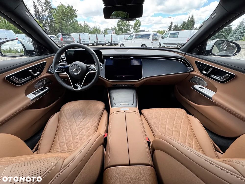 Mercedes-Benz Klasa E 200 mHEV 4-Matic Avantgarde 9G-Tronic - 19