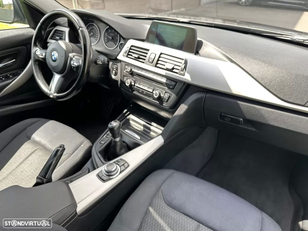 BMW 320 d Touring LifeStyle - 16