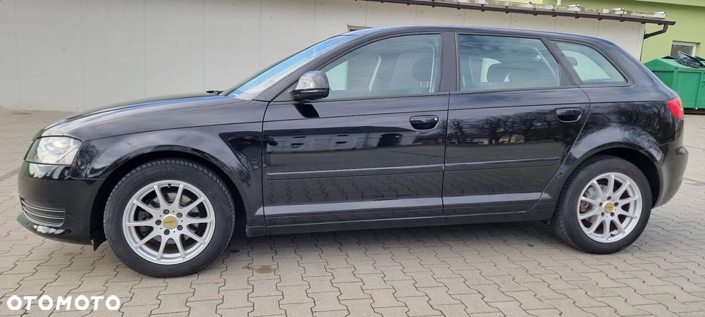 Audi A3 Sportback 1.6 Attraction - 3