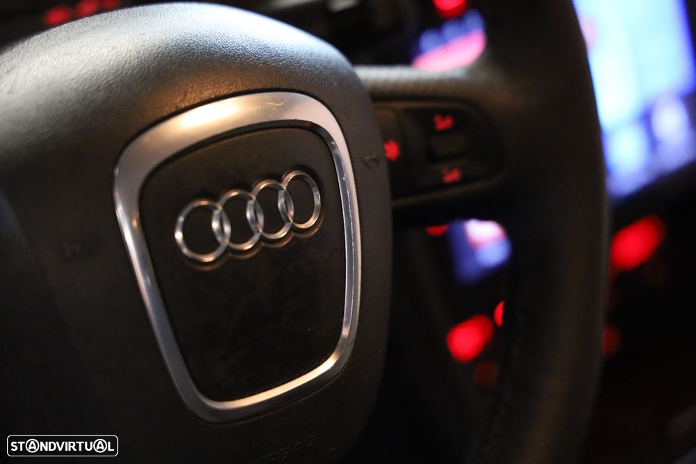 Audi A4 Avant 2.0 TDi S-line - 15