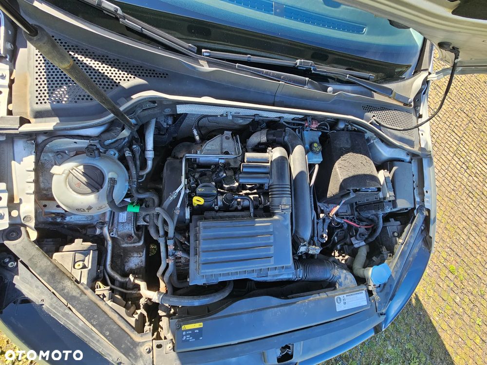 Volkswagen Golf - 10