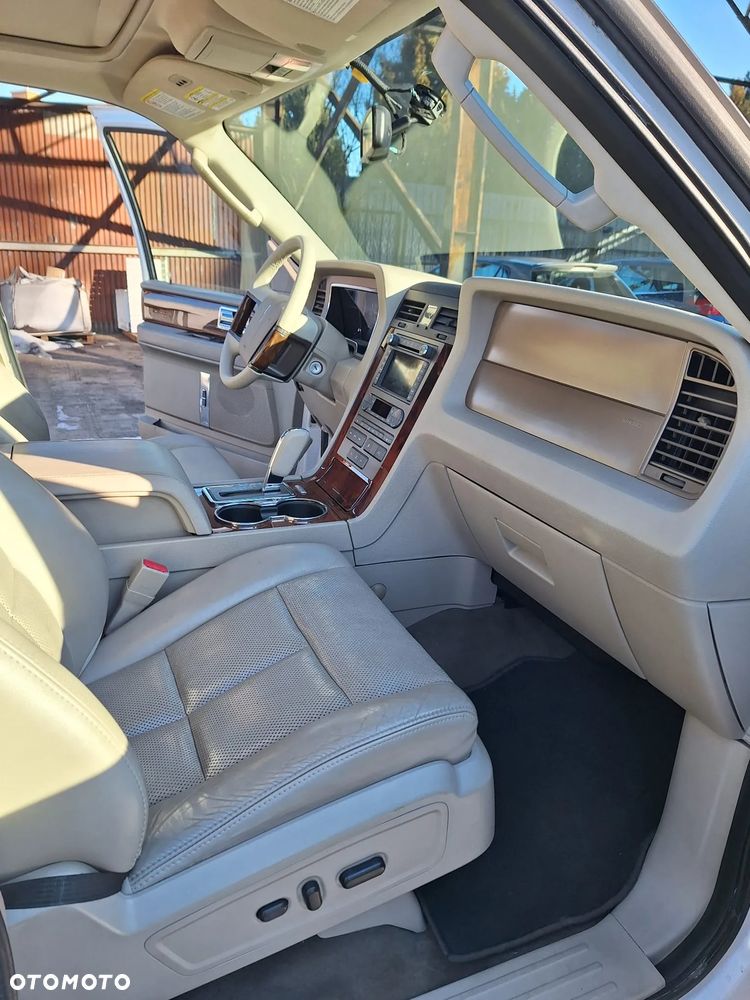Lincoln Navigator 5.4 4x4 - 17