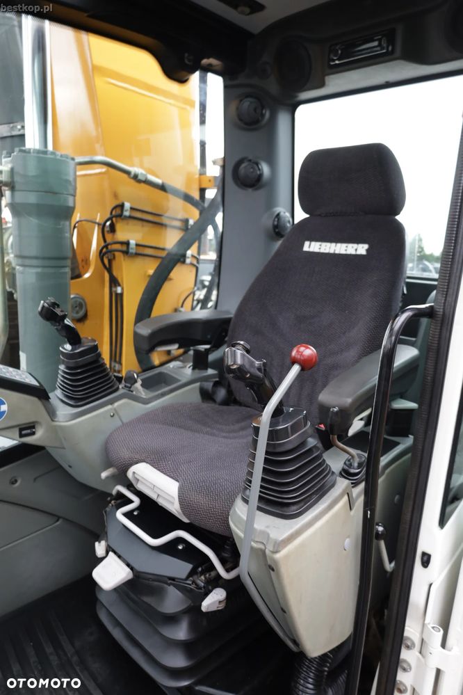 Liebherr A918 Compact - 28