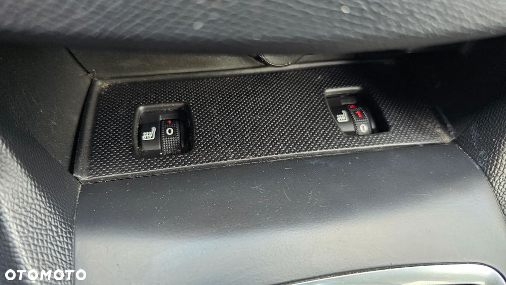 Peugeot 308 1.5 BlueHDi Allure Pack S&S EAT8 - 22